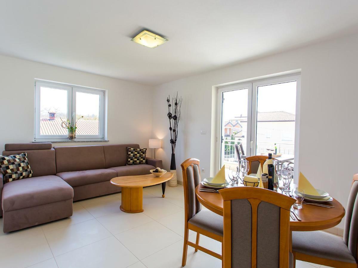 Apartment Maestral Porec Exterior photo